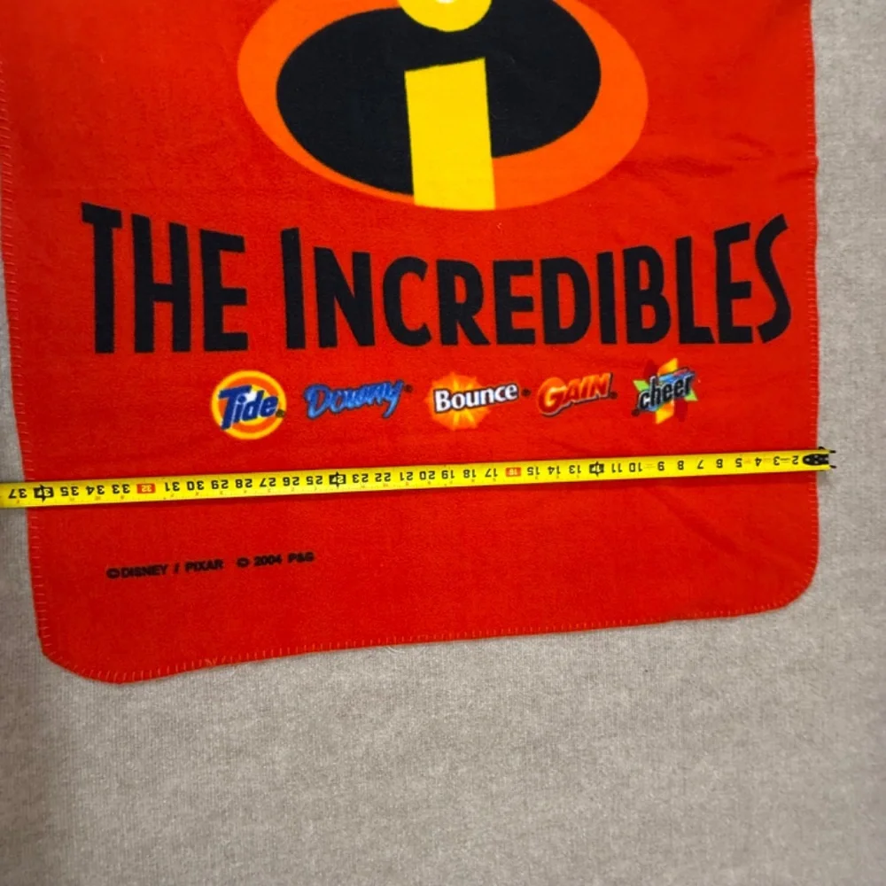 Disney Pixar Vintage 2004 The Incredibles Advertising P&G Fleece Blanket (38x42)